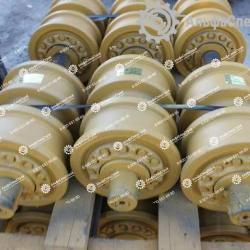 17M-30-00330 Каток опорный Komatsu D275