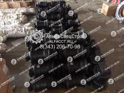 81N8-11010 Каток опорный на экскаватор Hyundai R290LC-7.