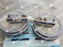81QA-13010 Направляющее колесо гусеницы в сборе Hyundai R380LC-9